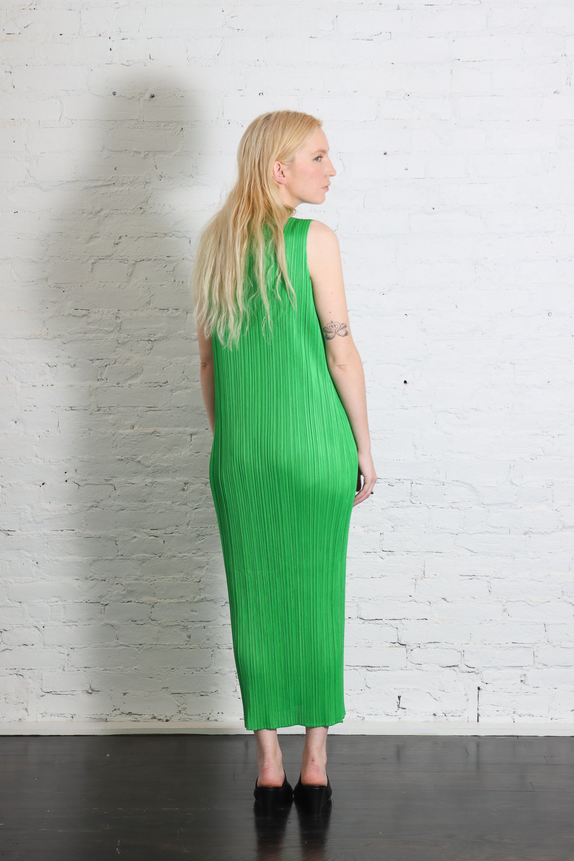 PLEATS PLEASワンピースMONTHLY COLORS : APRIL April Monthly Colors Dress in Green by Pleats Please Issey Miyake