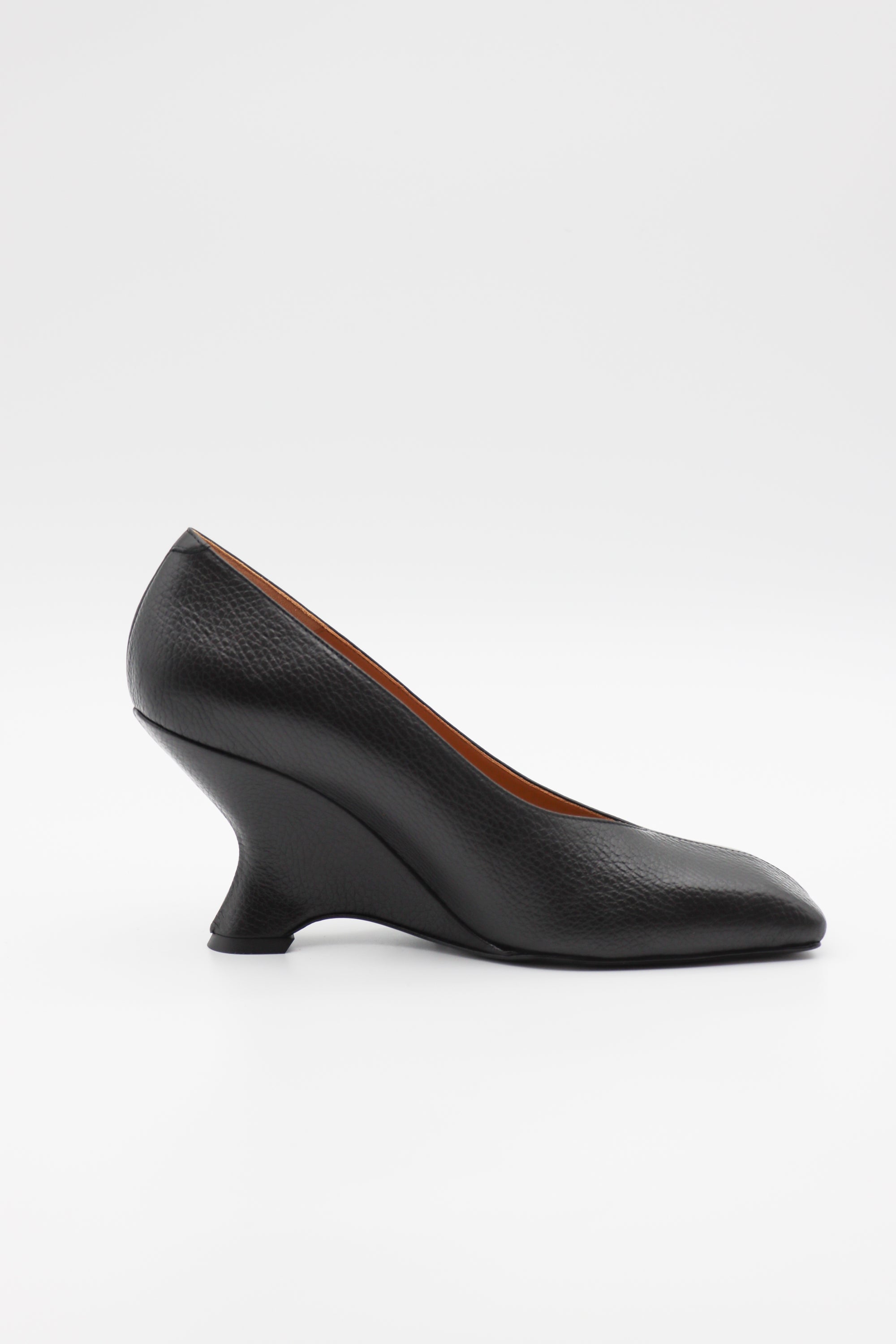 Polka Pump in Black by Rodebjer – Idlewild