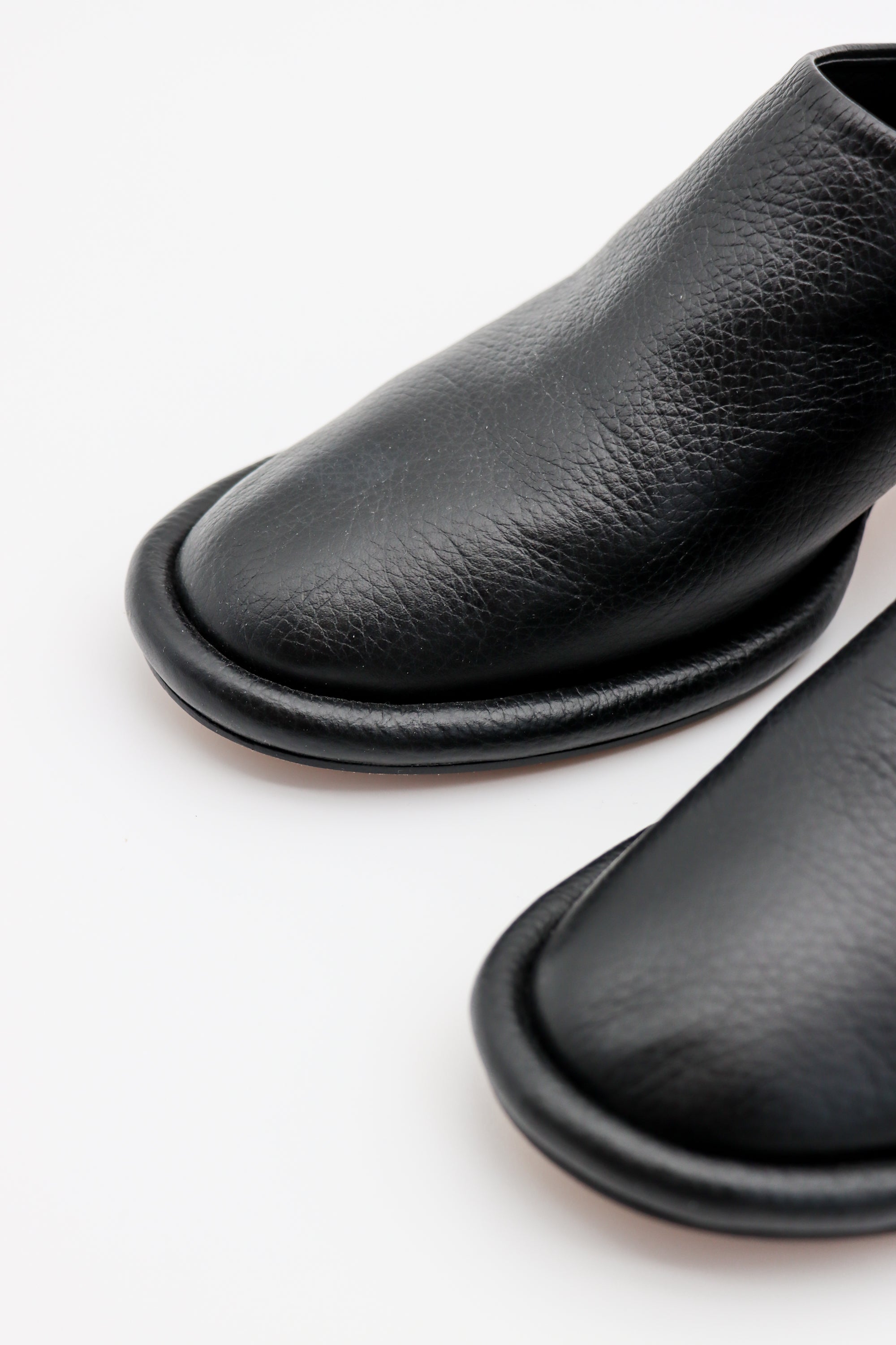 Soft Arch Mule in Black by Lauren Manoogian – Idlewild