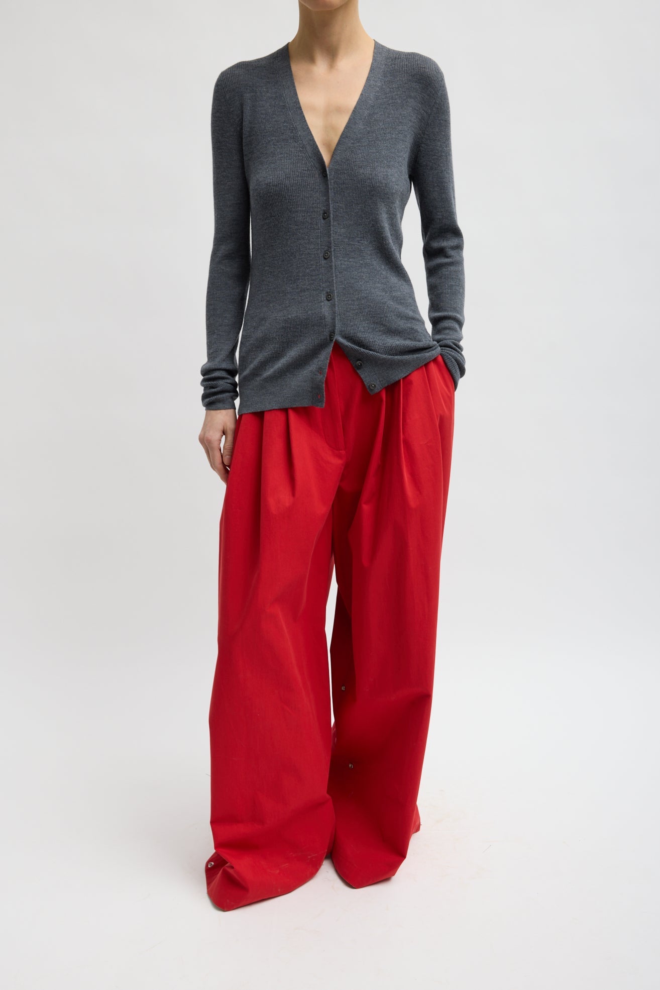 FEATHER WEIGHT RIBBED VNECK SLIM CARDIGAN