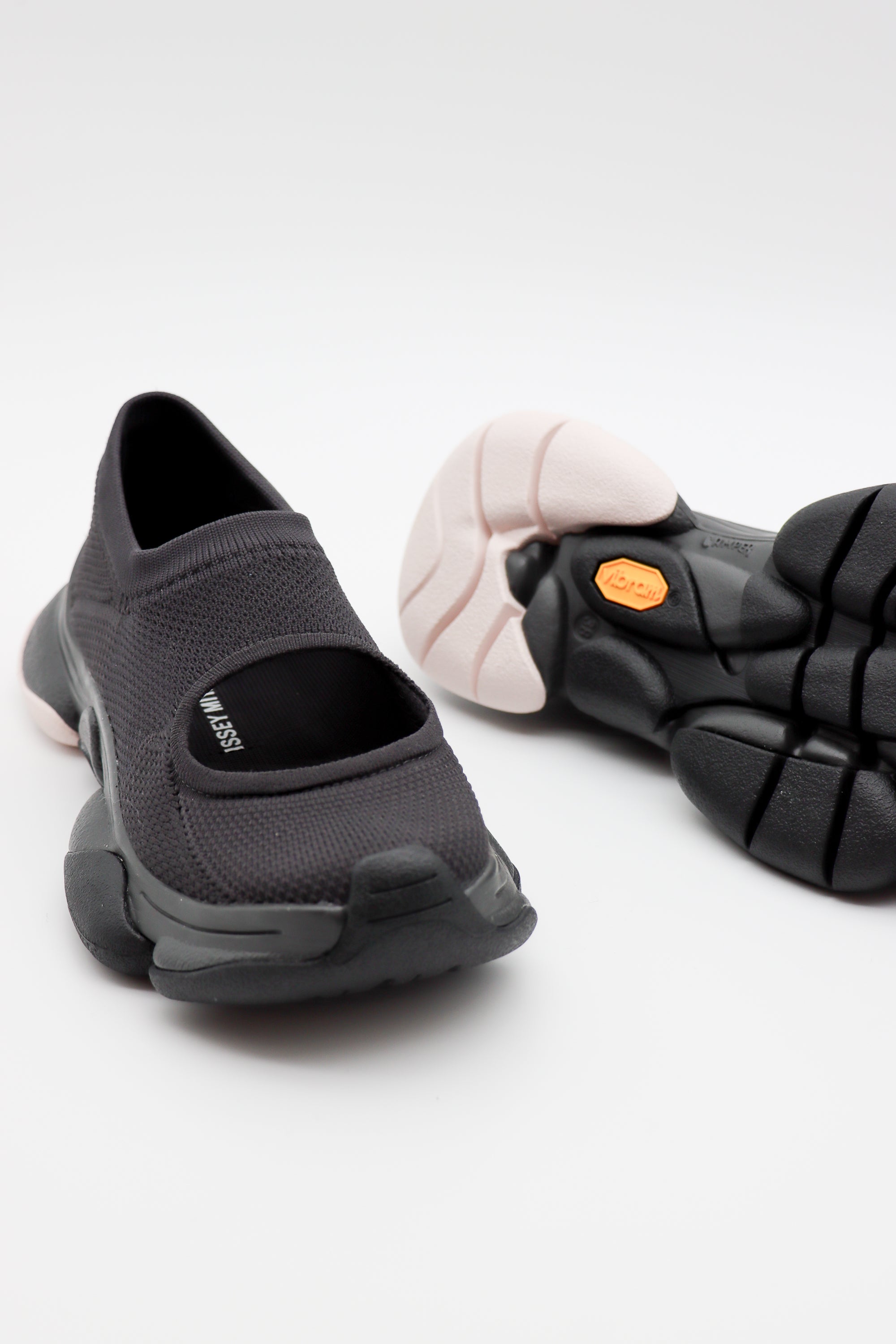 Camper x ISSEY MIYAKE Karst Finch in Black by Camper
