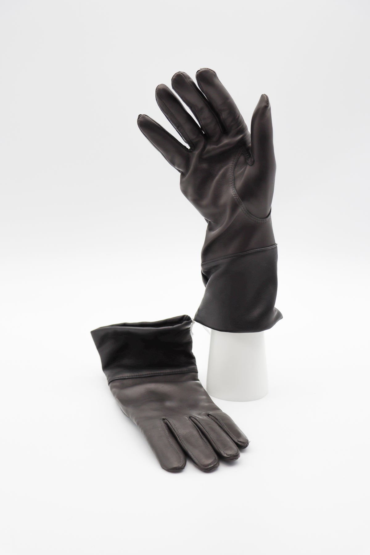 Contrast Lambskin Cashmere Lined Gloves in Gray/Black by Gloves Forino 1899-Gloves Forino 1899-Idlewild-Cincinnati