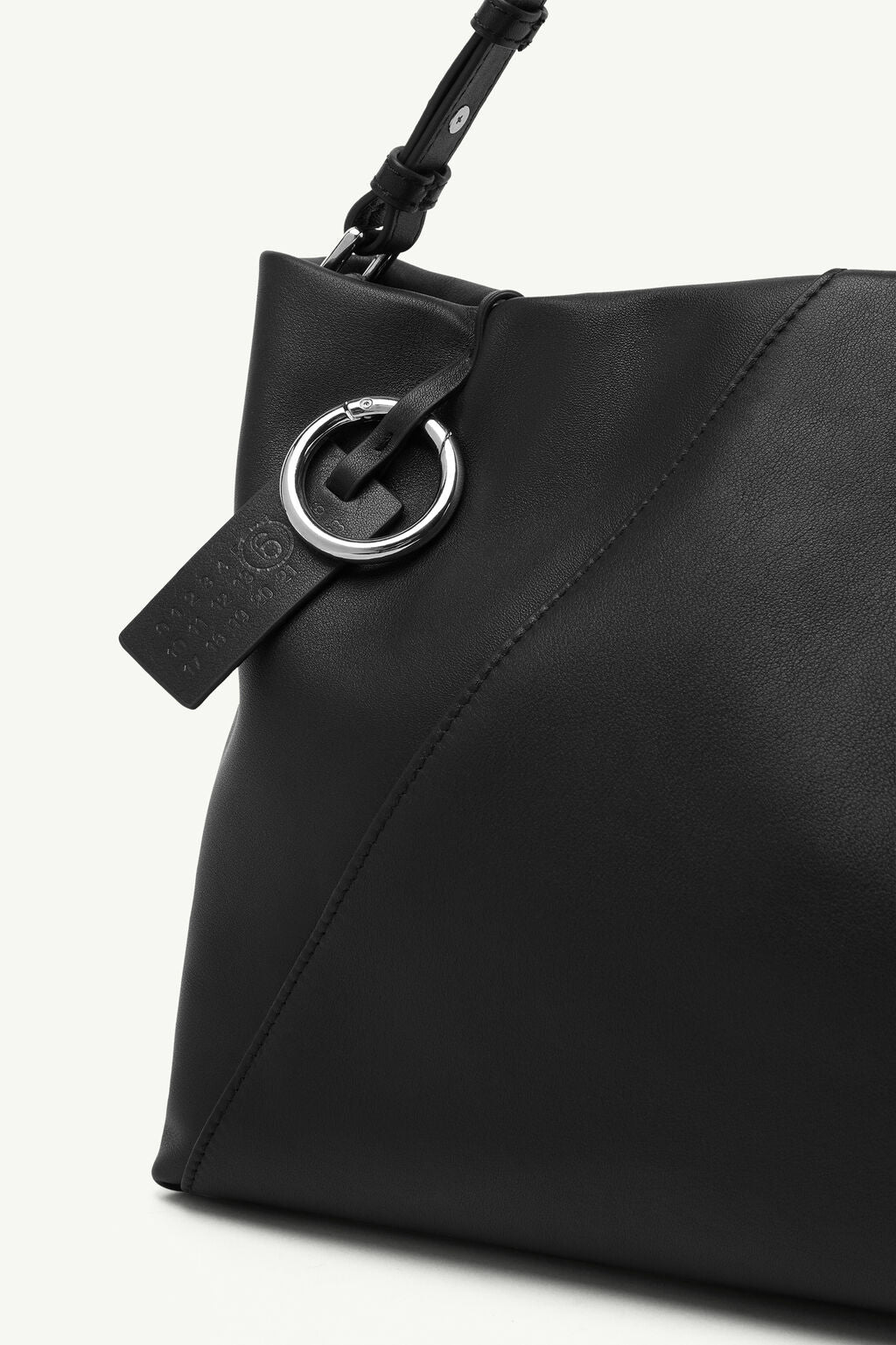 バッグ MM6 MaisonMargiela RING LEATHER POCHETTE Japanese Pochette Bag in Black by MM6 Maison Margiela – Idlewild