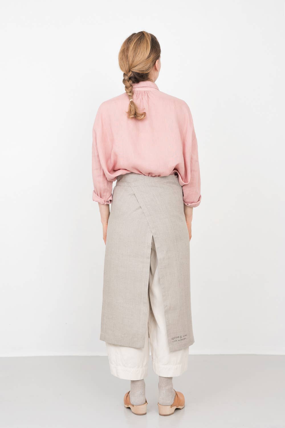 Linen Garcon Apron in Natural by Fog Linen Work-Fog Linen Work-Idlewild
