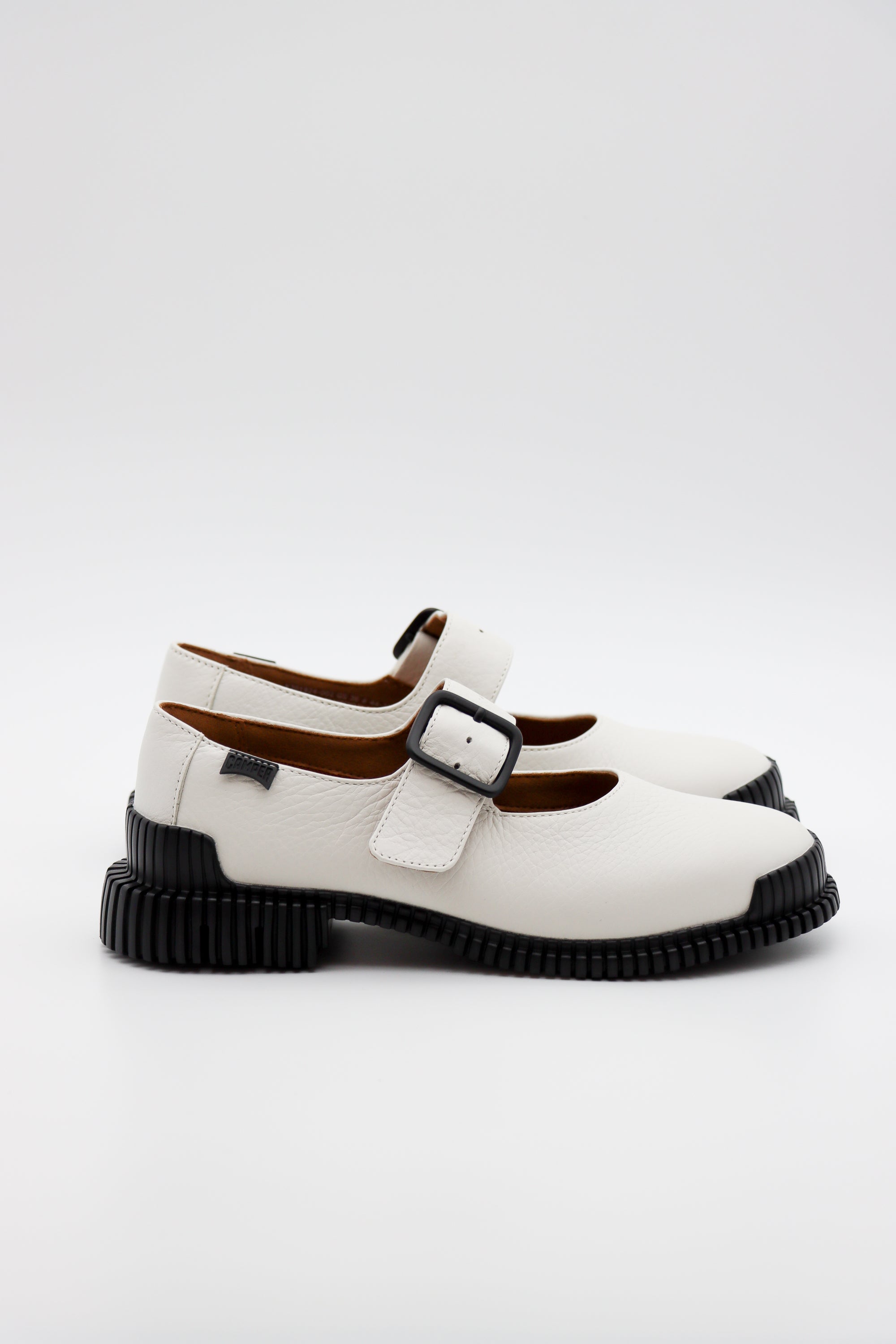 Pix Mary Jane Flat in White by Camper – Idlewild