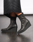 Point Landing Boots in Black by Puro