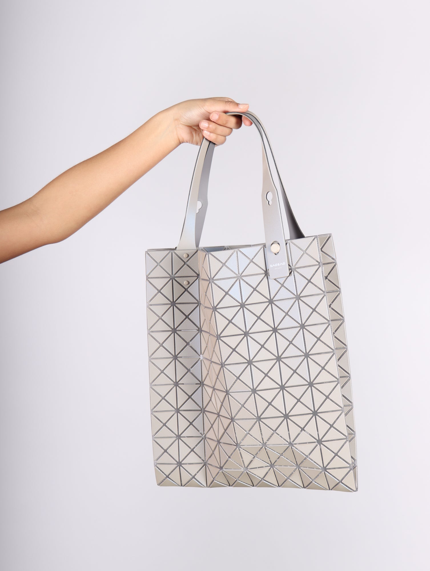 BAOBAO ISSEY MIYAKE プリズム シルバー 19840494_44600733_600.jpg