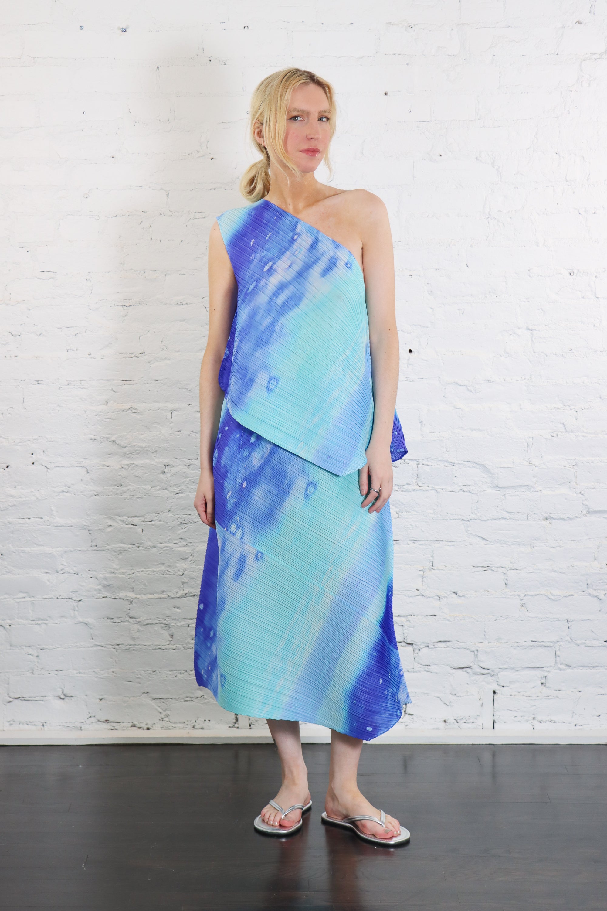 トップス PLEATS PLEASE ISSEY MIYAKE SEA BUBBLE Sea Bubble Top in Blue by Pleats Please Issey Miyake