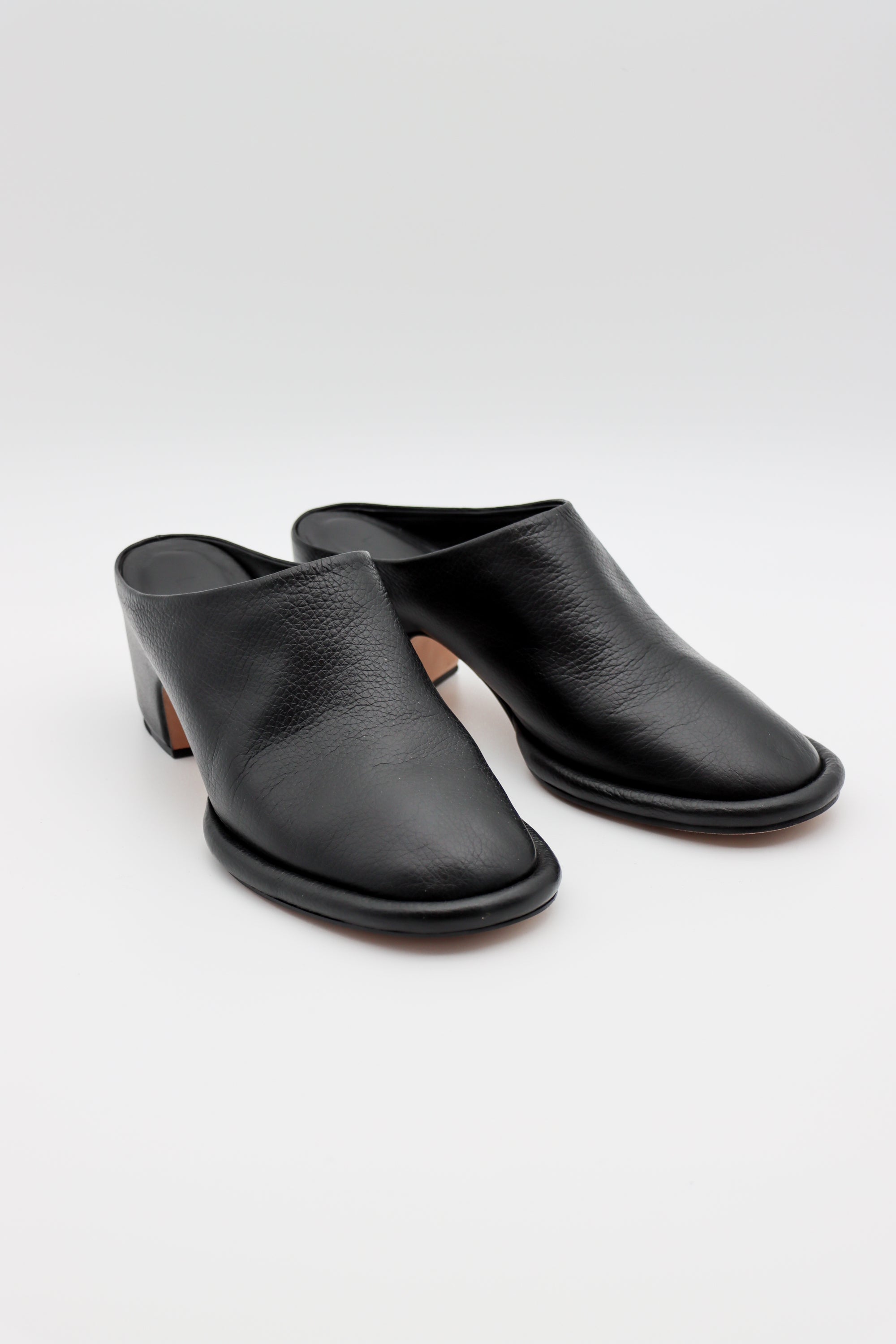Soft Arch Mule in Black by Lauren Manoogian – Idlewild