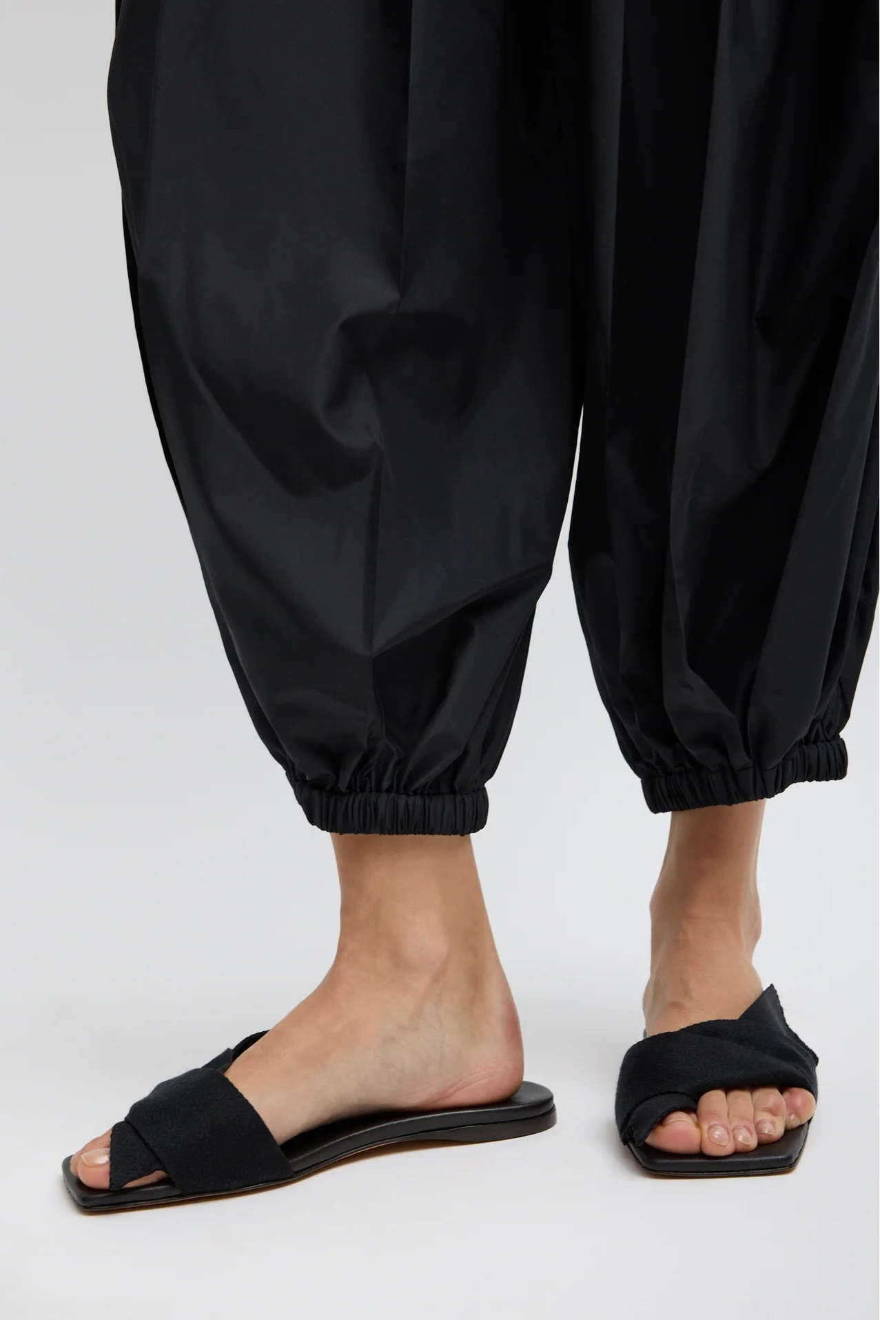 Summer Nylon Zeppelin Pant in Black by Tibi – Idlewild